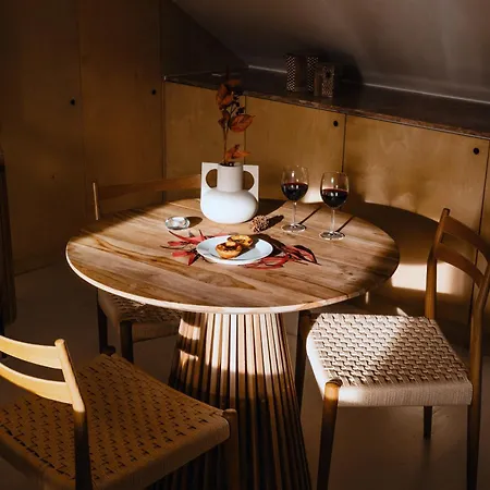 The Downtown Terrace - Fabulous Views, Romantic Penthouse, 6th-floor No Lift Διαμέρισμα