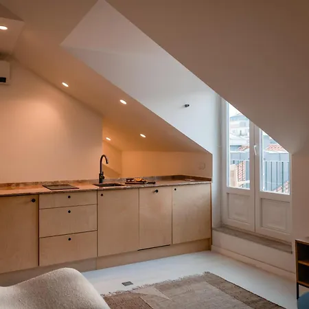 The Downtown Terrace - Fabulous Views, Romantic Penthouse, 6th-floor No Lift Lisboa