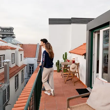 The Downtown Terrace - Fabulous Views, Romantic Penthouse, 6th-floor No Lift 아파트