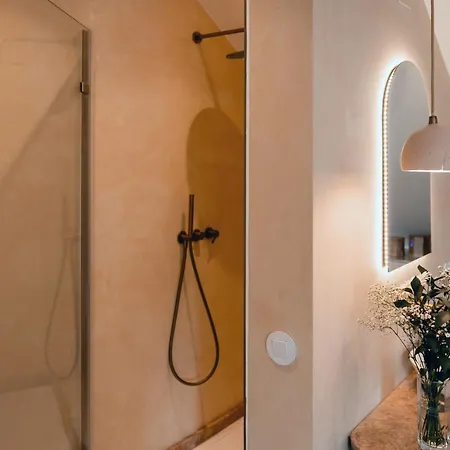 The Downtown Terrace - Fabulous Views, Romantic Penthouse, 6th-floor No Lift * Lissabon