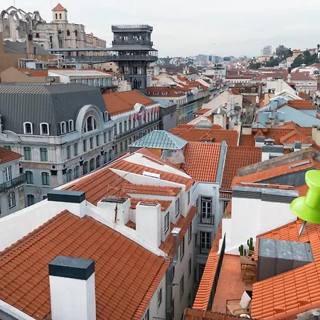 The Downtown Terrace - Fabulous Views, Romantic Penthouse, 6th-floor No Lift